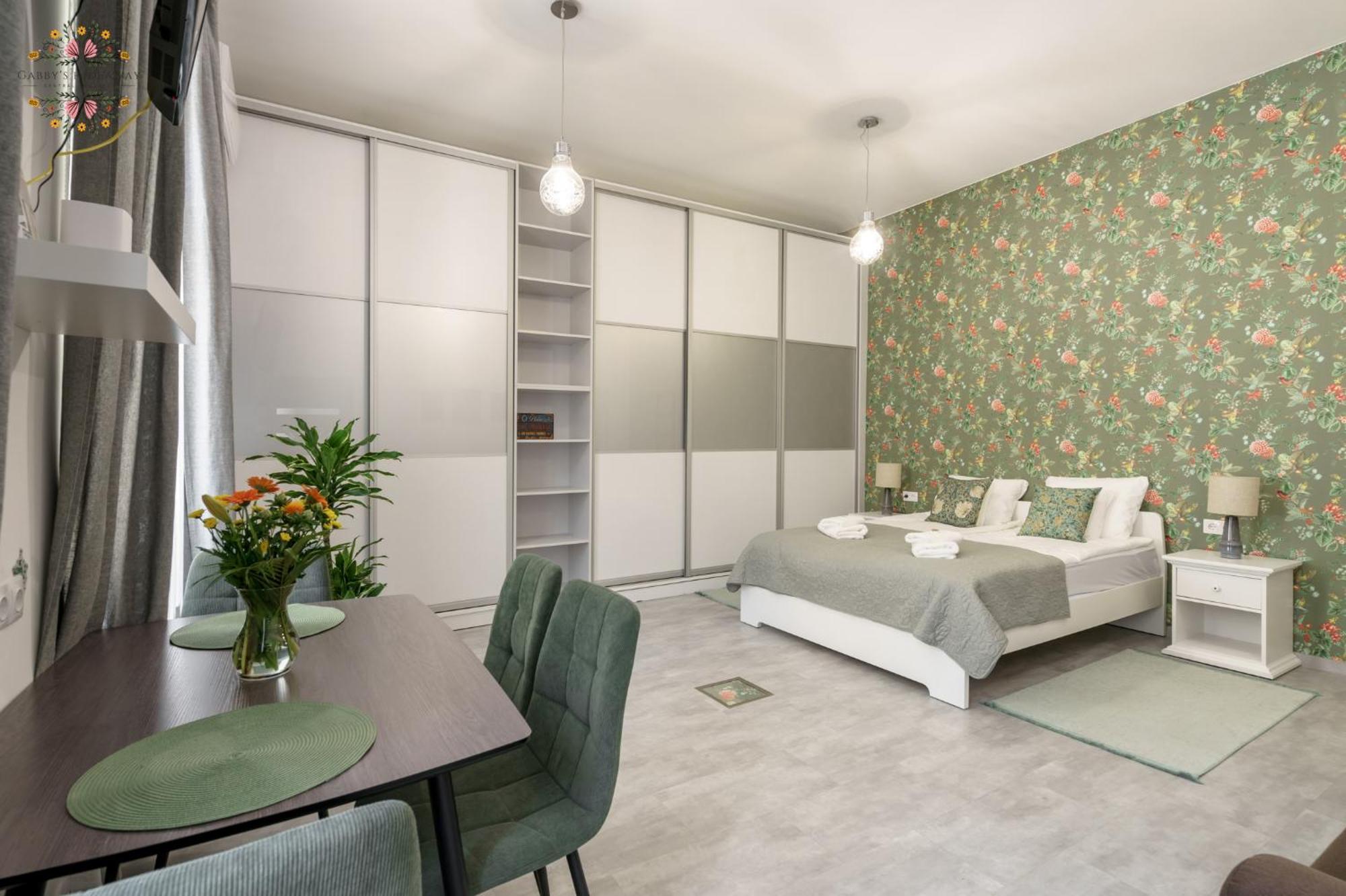 Gabby's Hideaway * Budapest